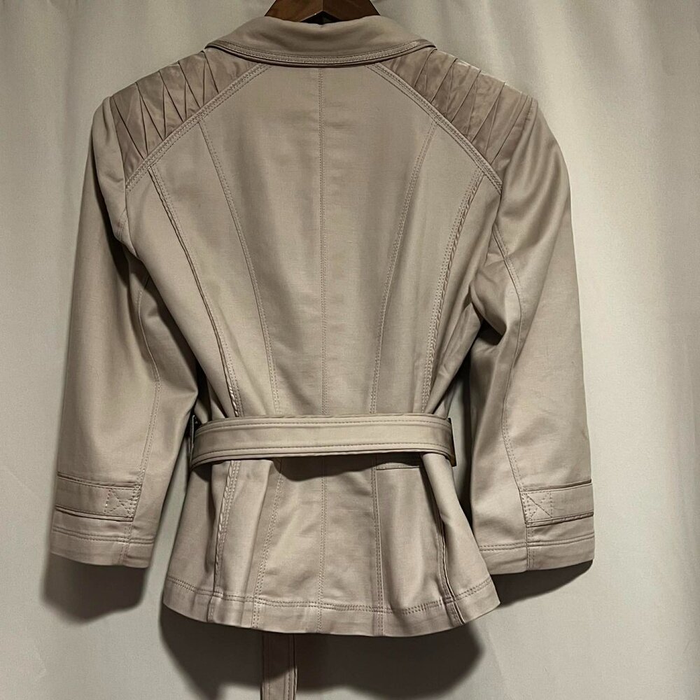 White House Black Market Belted Jacket Tan Lightweight Size 8 - Picture 13 of 13